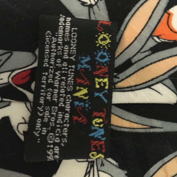 Vintage Bugs Bunny Tie, 1993 Warner Brothers Original - Picture 5 of 7